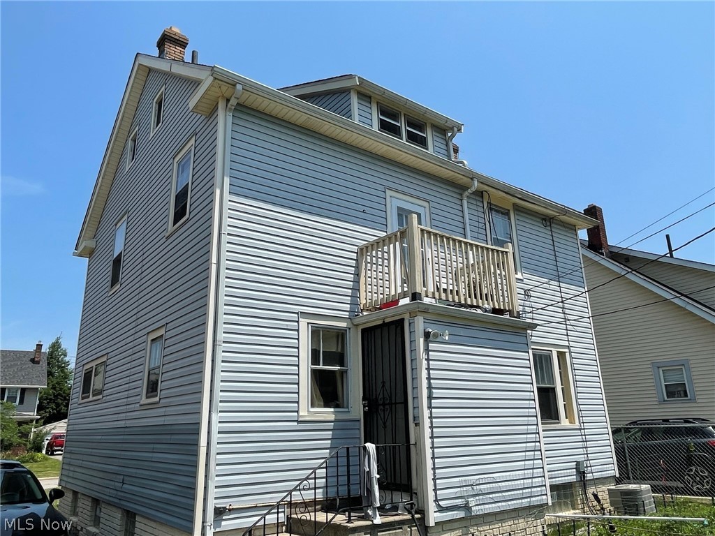 3252 Cedarbrook Road Cleveland, OH 44118 - Photo 2 of 5 Gallery Image 2