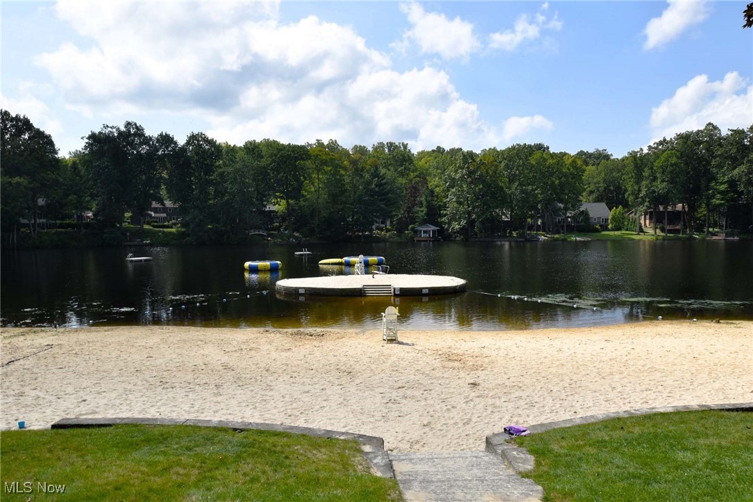 17320 Haskins Road Chagrin Falls, OH 44023 - Photo 35 of 36 Community Lake