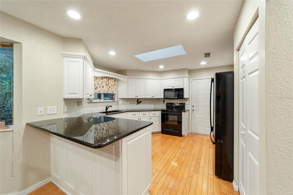 8200 Southwest 108th St Road Ocala, FL 34481 - Photo 16 of 29 Gallery Image 16