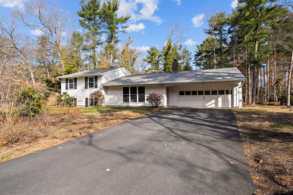 90 Helena Road Marshfield, MA 02050 - Photo 2 of 28