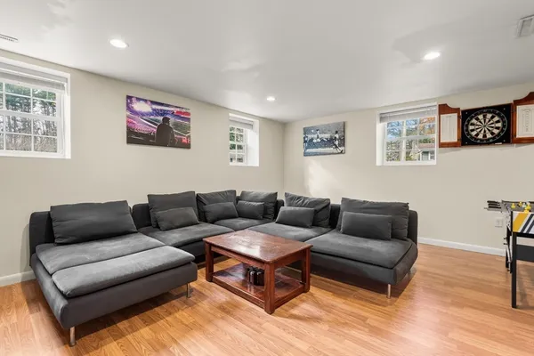 $689,900 | 90 Helena Road, Marshfield, MA 02050