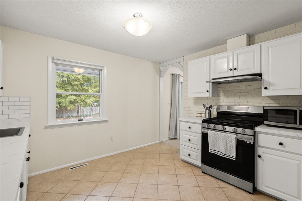 90 Helena Road Marshfield, MA 02050 - Photo 24 of 28