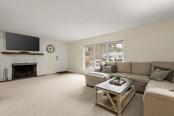 $689,900 | 90 Helena Road, Marshfield, MA 02050