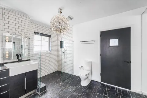 $350,000 | 1601 Lenox Avenue, Unit 160110, Miami Beach, FL 33139