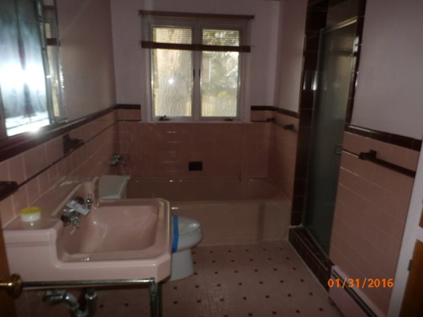 316 East Border Road Medford, MA 02155 - Photo 8 of 9 Gallery Image 8