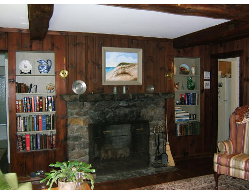 47 Labor In Vain Road Ipswich, MA 01938 - Photo 3 of 7