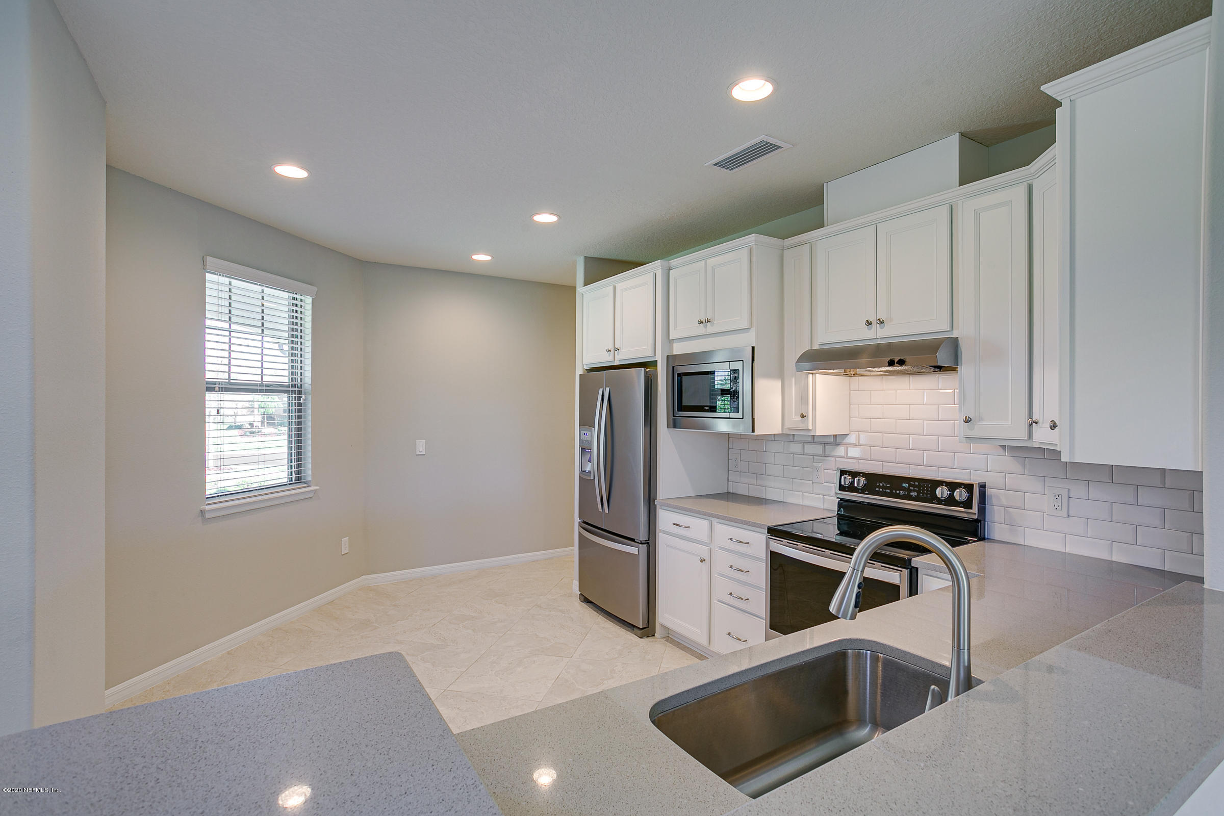 28 Forest Spring Drive Ponte Vedra, FL 32081 - Photo 6 of 34 Fully-Equipped Kitchen