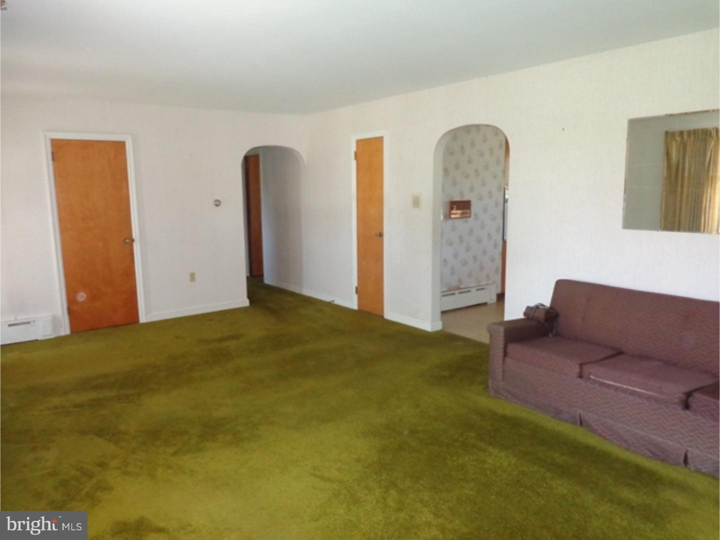 81 Peach Tree Lane Sinking Spring, PA 19608 - Photo 4 of 24 Living Room