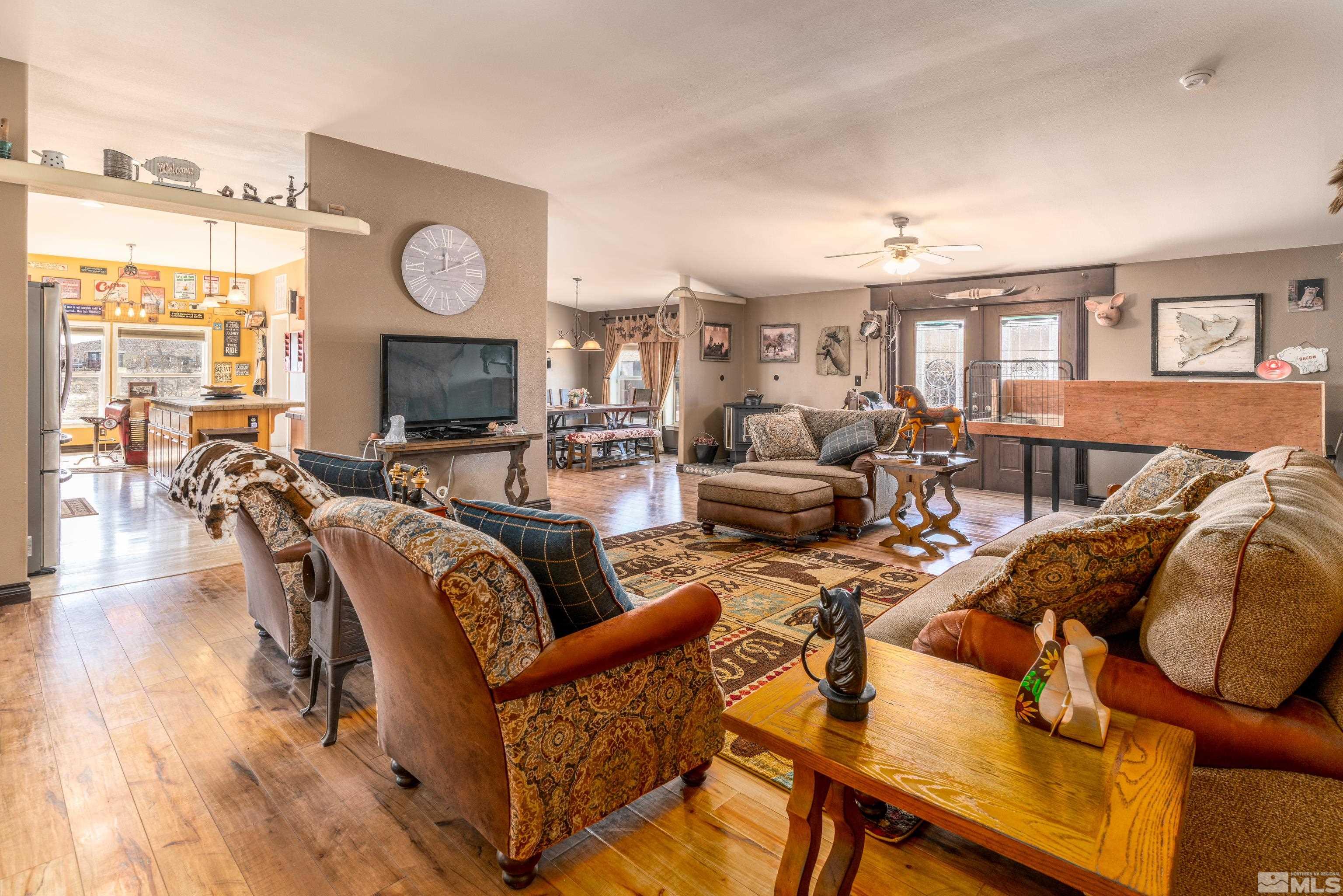 17427 Bango Road Fernley, NV 89408 - Photo 5 of 37 Photo 5