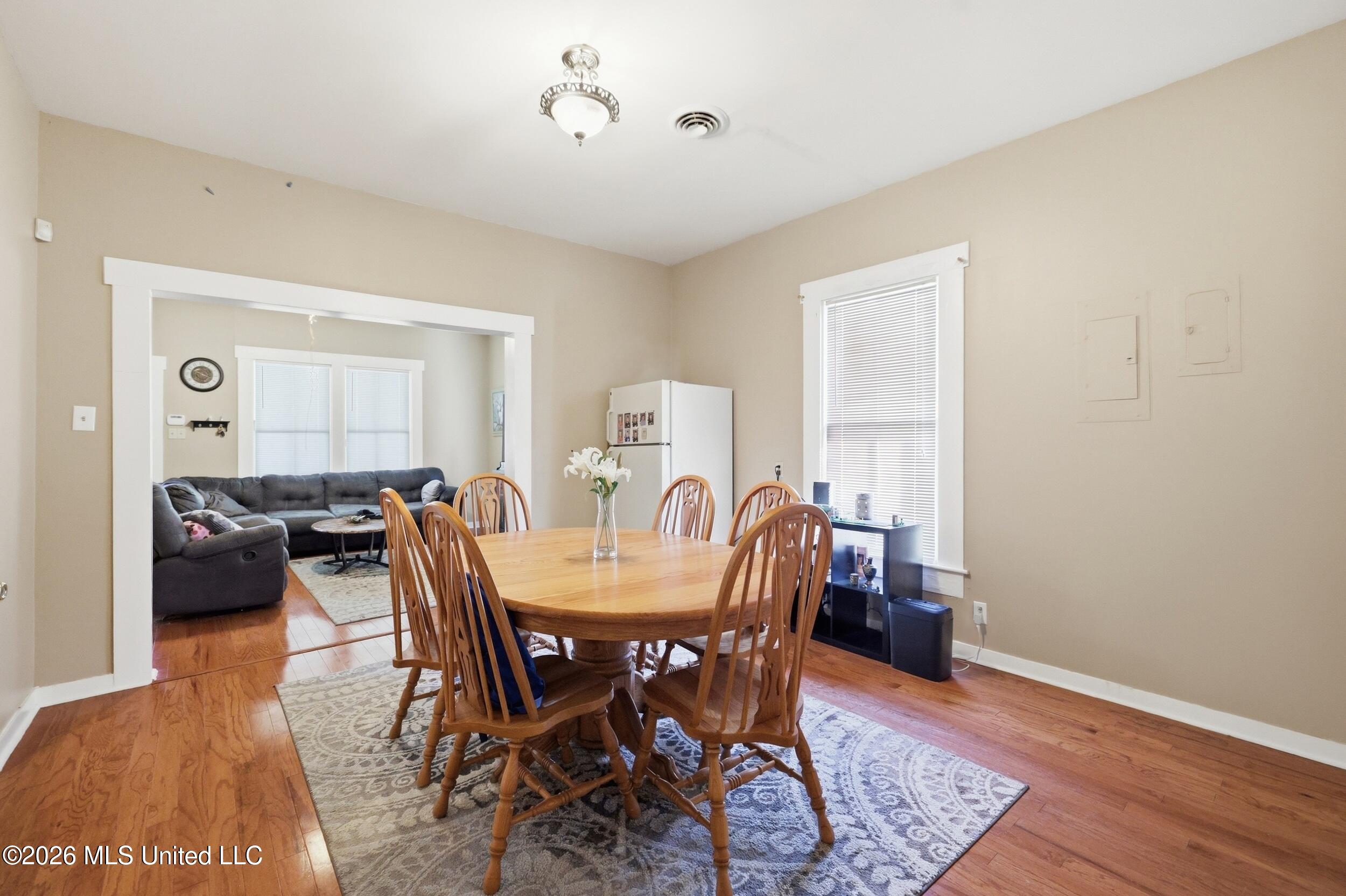 12183 Shorecrest Road Biloxi, MS 39532 - Photo 10 of 32 18_r6__0983_