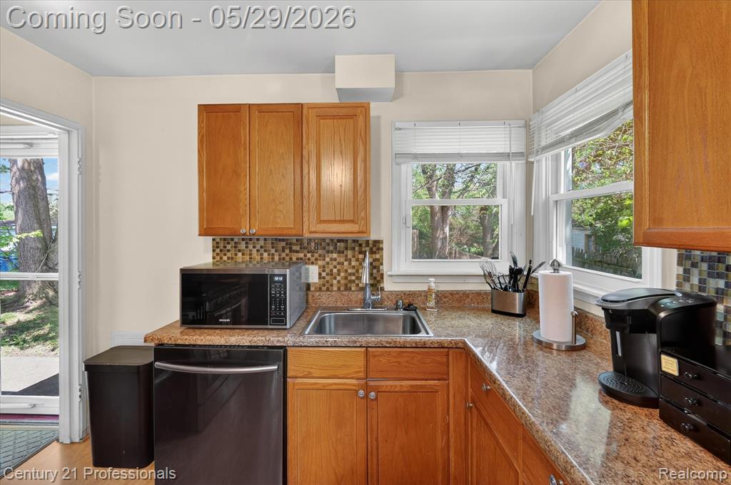 28688 Emerson Street Inkster, MI 48141 - Photo 15 of 44