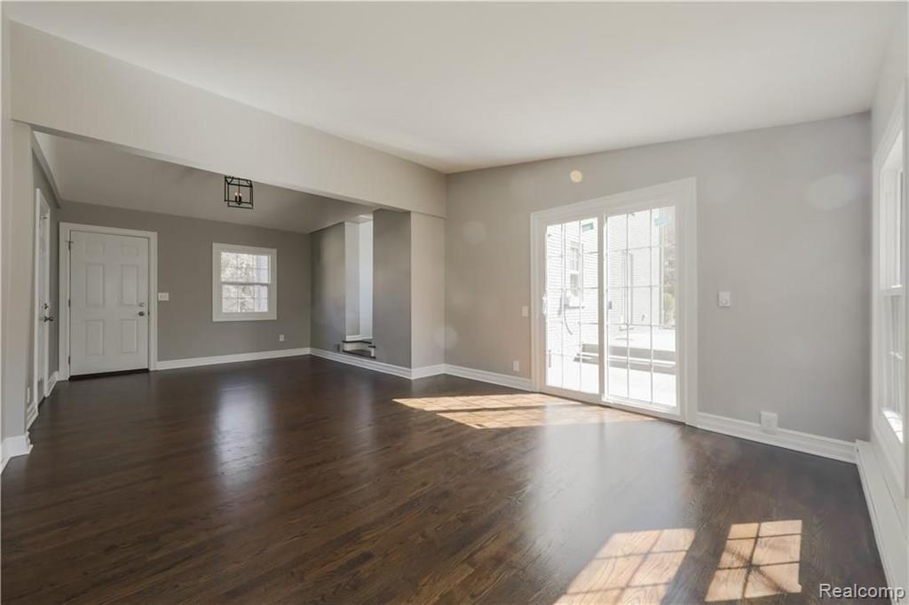251 Lothrop Road Grosse Pointe Farms, MI 48236 - Photo 17 of 29