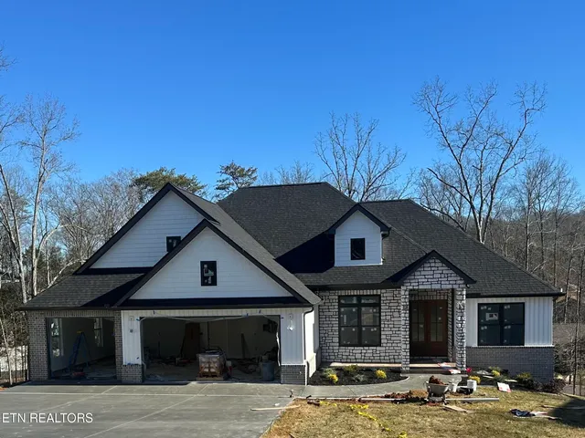 $749,000 | 412 Elohi Place, Loudon, TN 37774