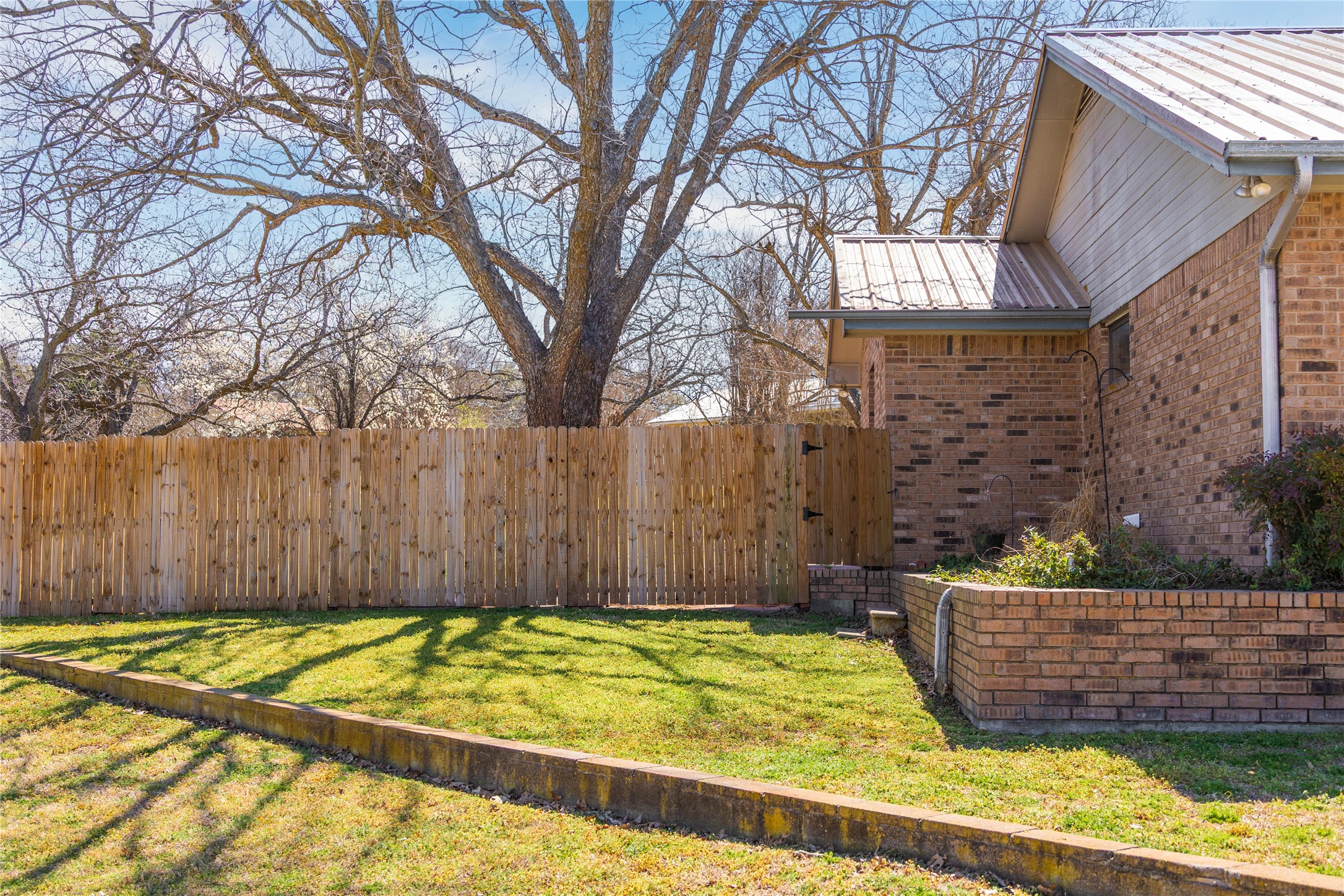 1811 Saylor Street Goldthwaite, TX 76844 - Photo 6 of 40