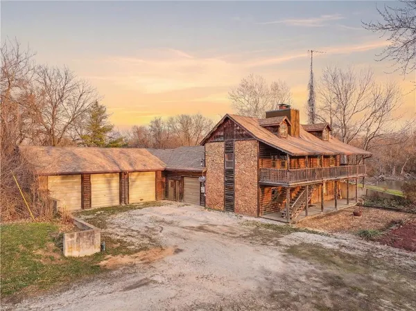 $470,000 | 17 Northeast 465th Road, Warrensburg, MO 64093