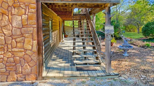 $490,000 | 17 Northeast 465th Road, Warrensburg, MO 64093