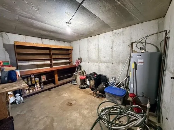 $470,000 | 17 Northeast 465th Road, Warrensburg, MO 64093