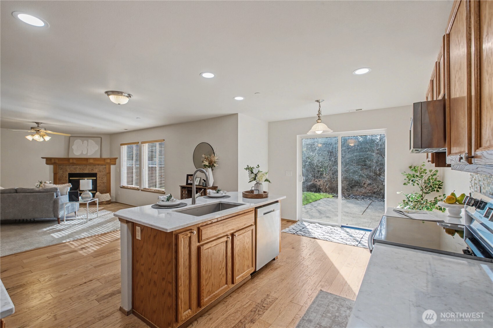 2261 Wallace Loop DuPont, WA 98327 - Photo 13 of 40