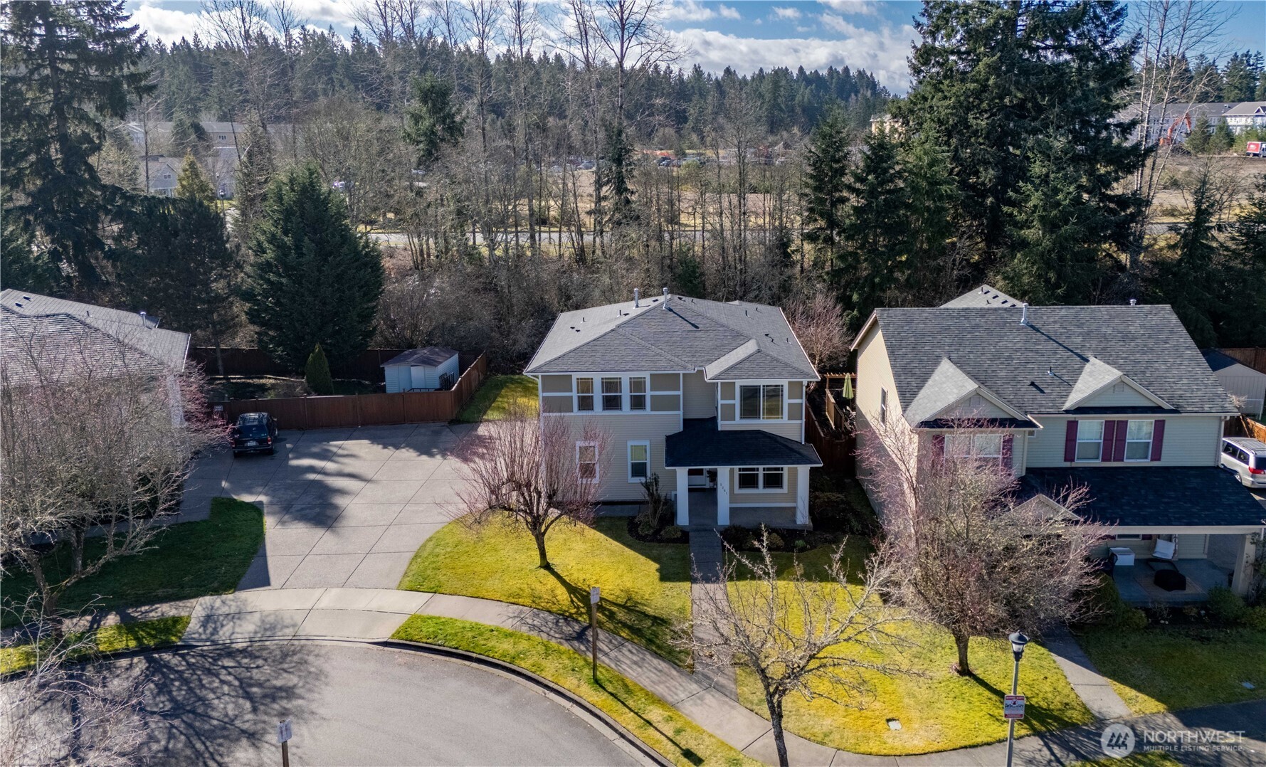 2261 Wallace Loop DuPont, WA 98327 - Photo 3 of 40