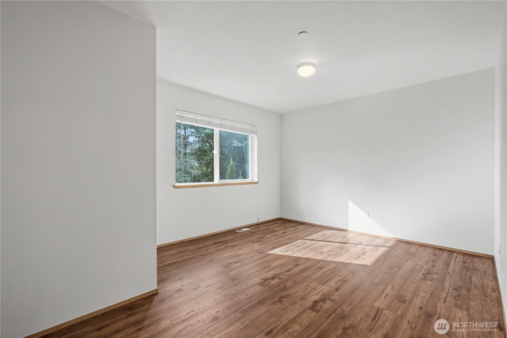 2261 Wallace Loop DuPont, WA 98327 - Photo 33 of 40