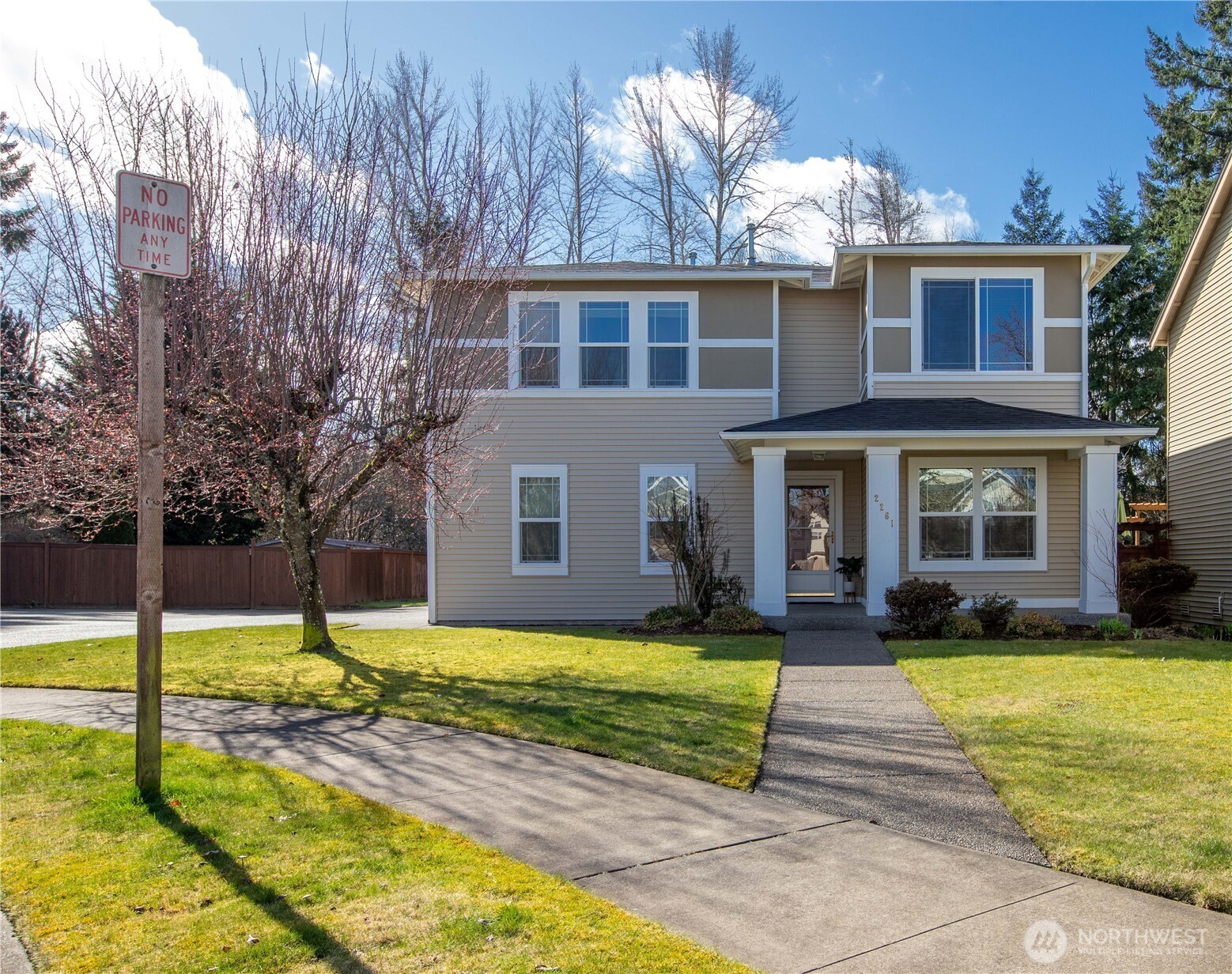 2261 Wallace Loop DuPont, WA 98327 - Photo 4 of 40