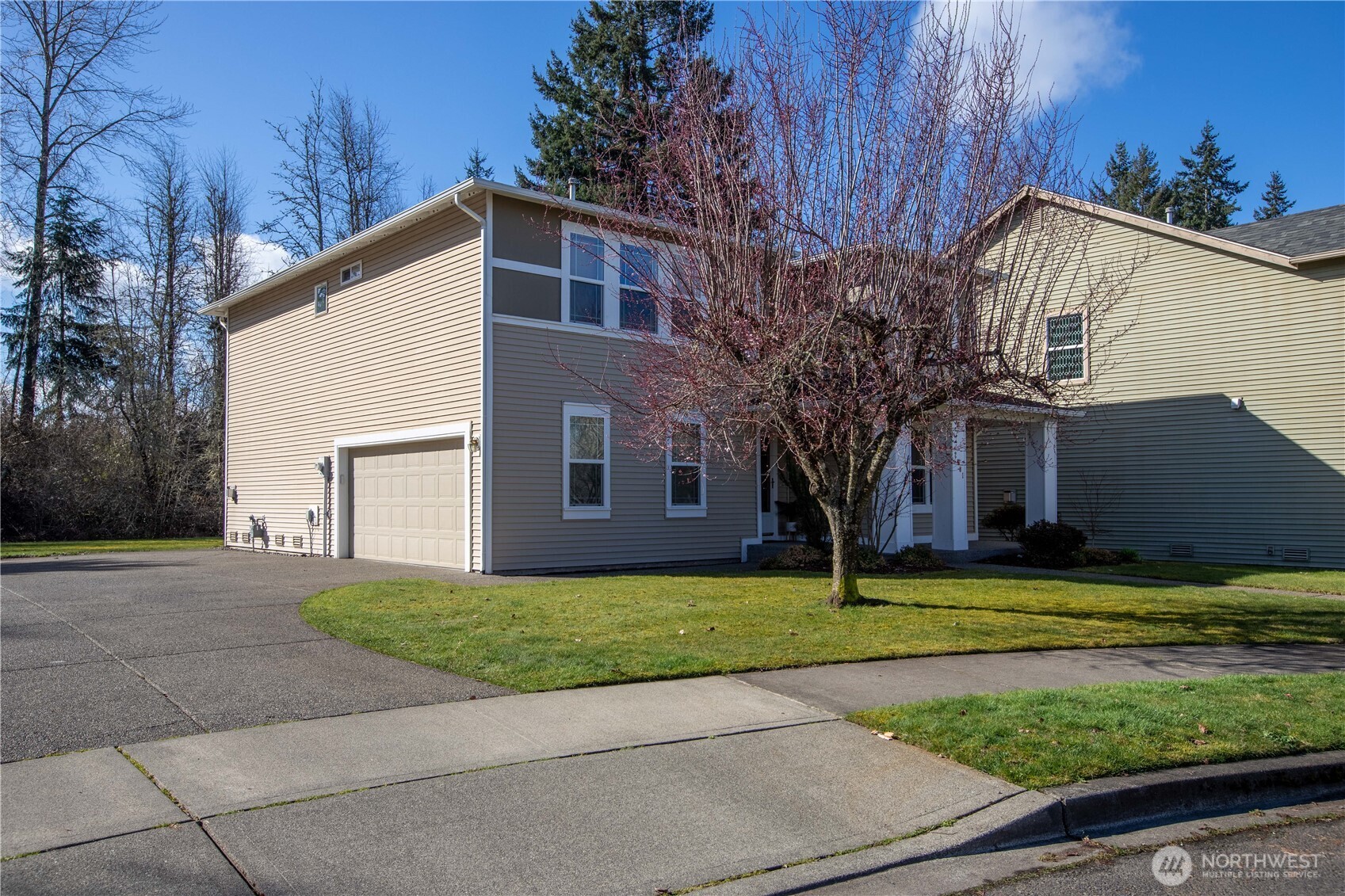 2261 Wallace Loop DuPont, WA 98327 - Photo 5 of 40