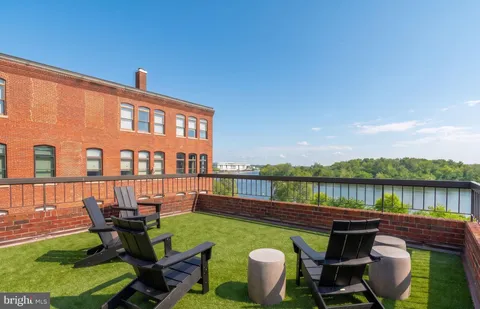 $725,000 | 3299 K Street Northwest, Unit 401, Washington, DC 20007