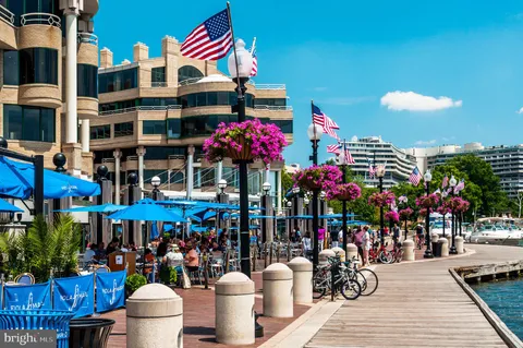 $725,000 | 3299 K Street Northwest, Unit 401, Washington, DC 20007