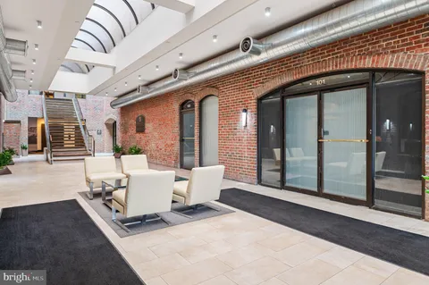 $725,000 | 3299 K Street Northwest, Unit 401, Washington, DC 20007