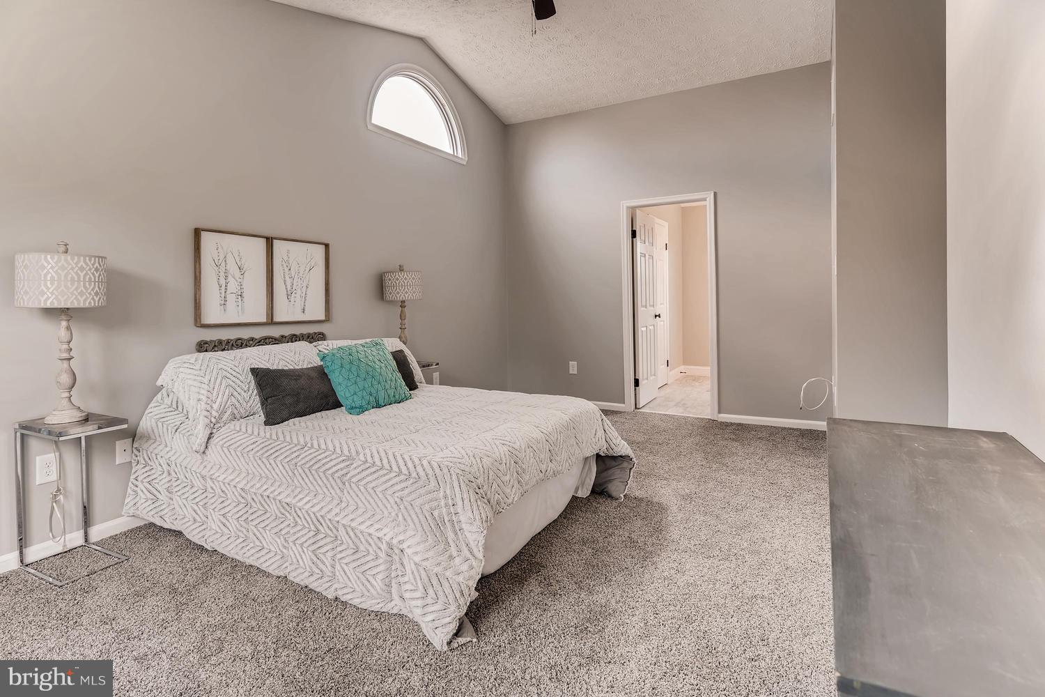 10011 Magledt Road Baltimore, MD 21234 - Photo 17 of 26 Master suite with vaulted ceilings