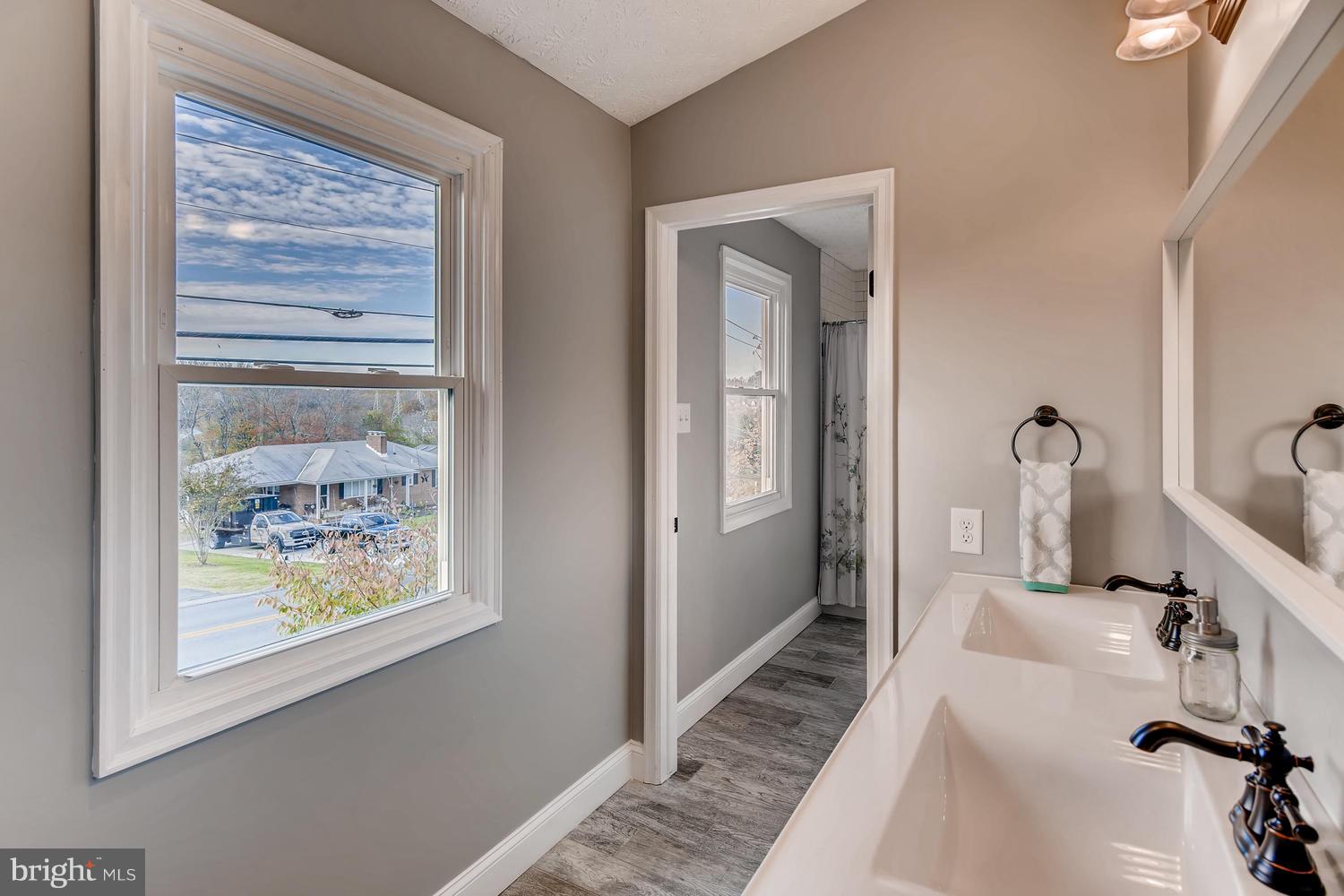 10011 Magledt Road Baltimore, MD 21234 - Photo 20 of 26 Master bath w/dual vanities