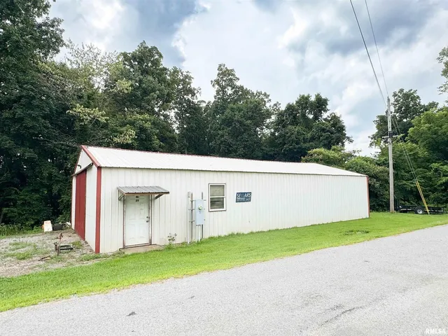 $44,900 | 211 Spring Street, Dongola, IL 62926