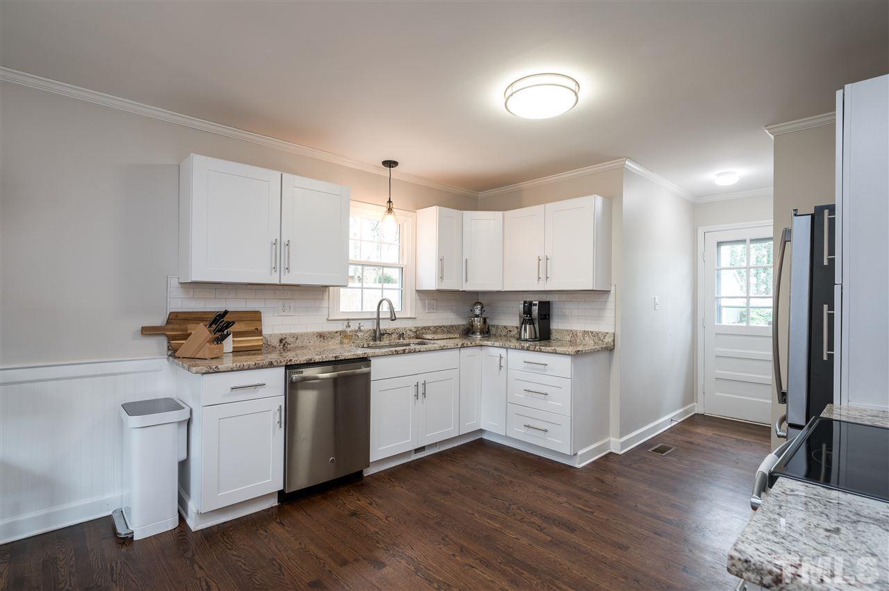 7816 Prospector Place Raleigh, NC 27615 - Photo 4 of 13 Subway tile backsplash kitchen