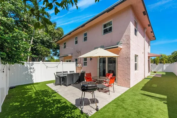 $2,850 | 1129 North Andrews Avenue, Unit 1129, Fort Lauderdale, FL 33311