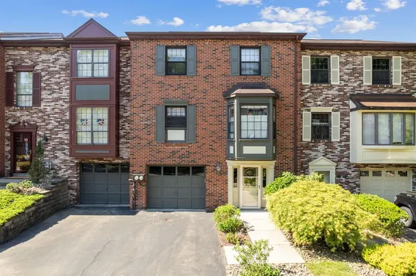 $249,900 | 119 Glenwood Drive, Monroeville, PA 15146