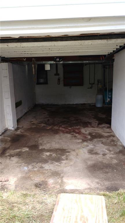 594 East Main St Extension Grove City, PA 16127 - Photo 11 of 14 Attached Garage