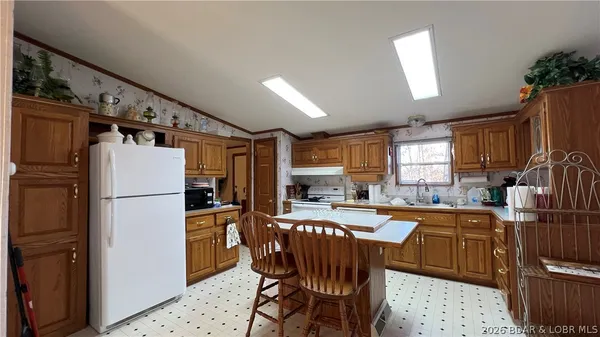 $343,000 | 28721 Keystone Drive, Rocky Mount, MO 65072