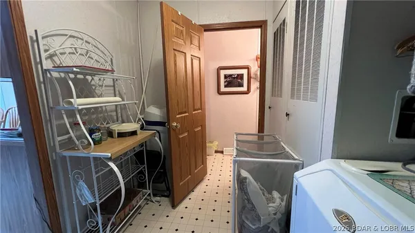 $343,000 | 28721 Keystone Drive, Rocky Mount, MO 65072