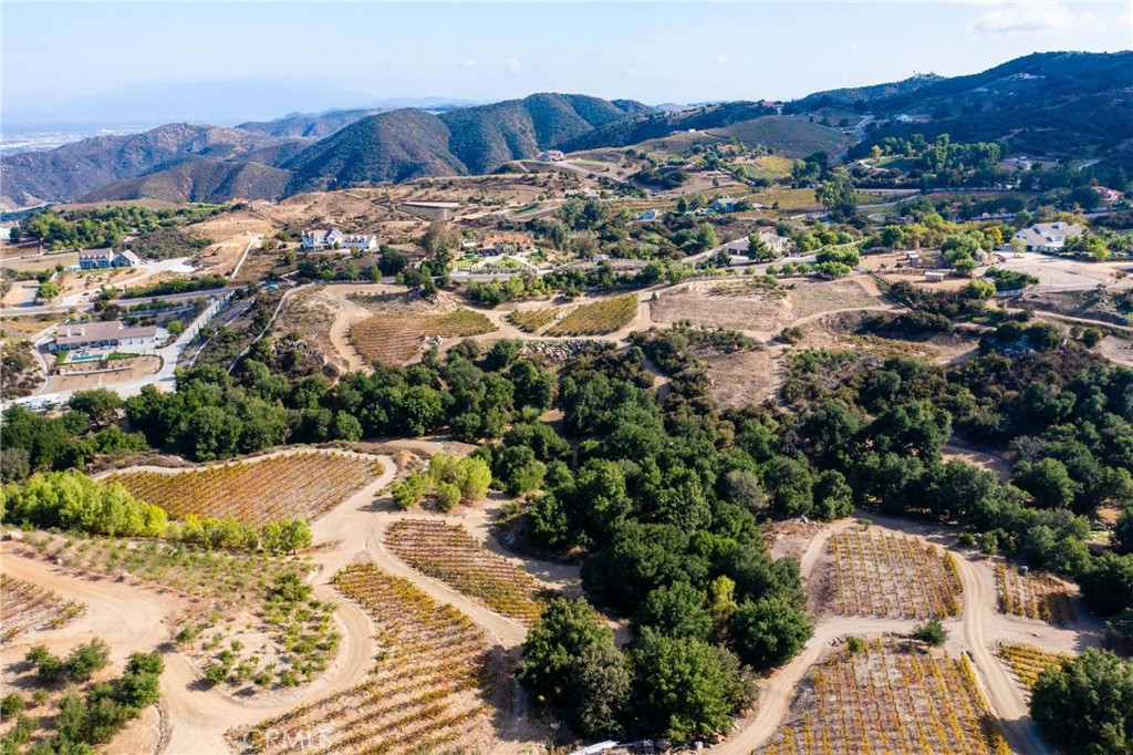 38575 Vía Vista Grande Murrieta, CA 92562 - Photo 14 of 73