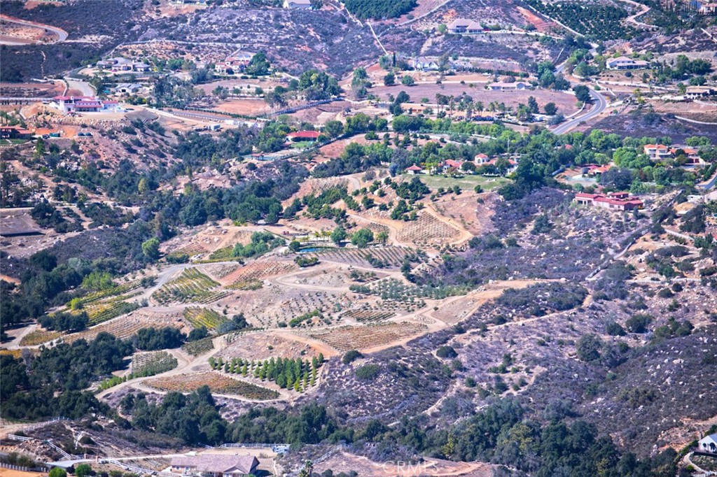 38575 Vía Vista Grande Murrieta, CA 92562 - Photo 2 of 73