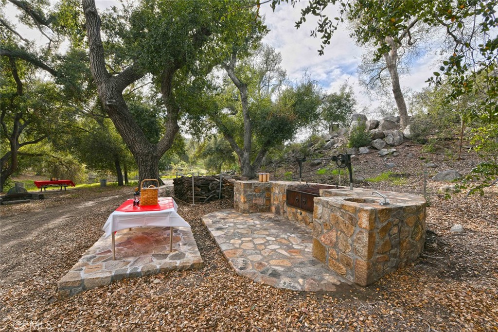 38575 Vía Vista Grande Murrieta, CA 92562 - Photo 31 of 73