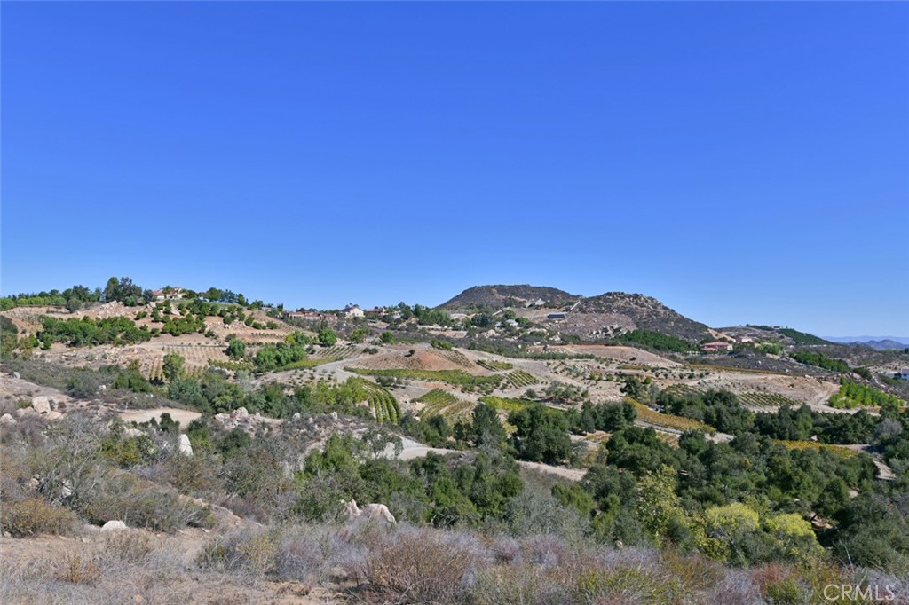 38575 Vía Vista Grande Murrieta, CA 92562 - Photo 6 of 73