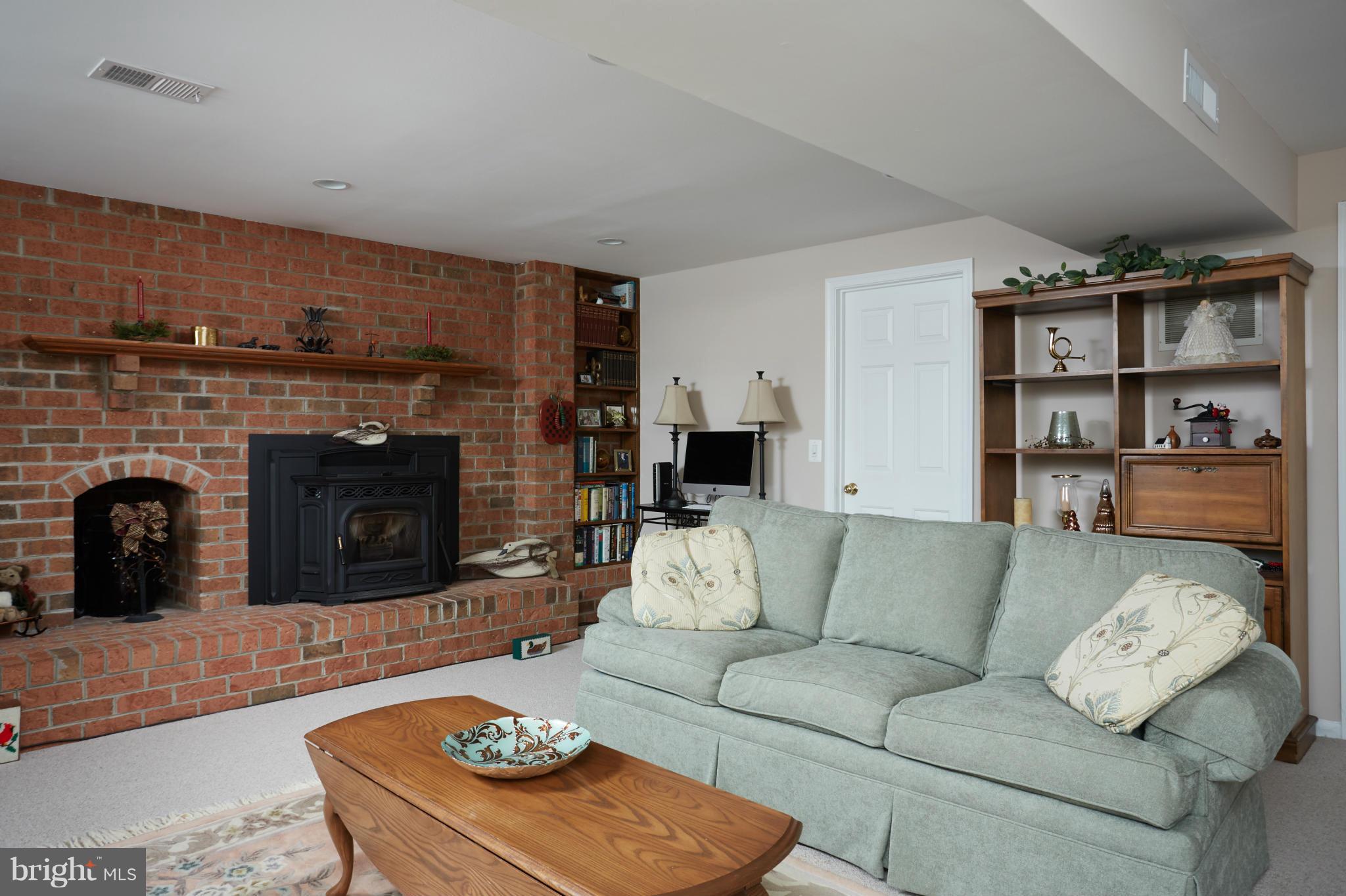 1204 Kennedy Road Sterling, VA 20164 - Photo 17 of 29 Family Room