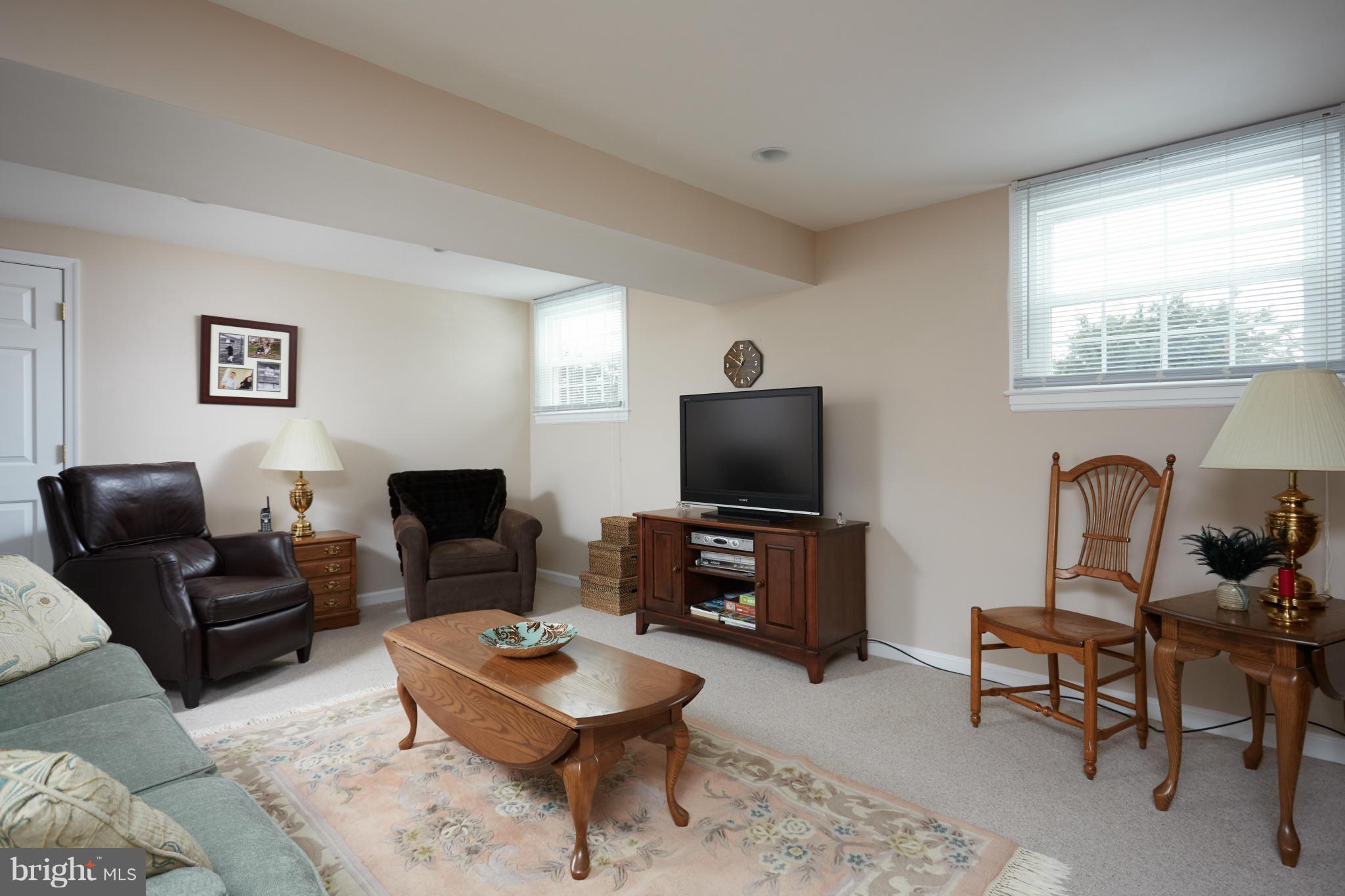 1204 Kennedy Road Sterling, VA 20164 - Photo 19 of 29 Family Room