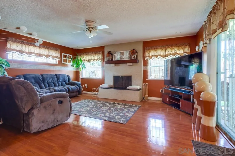 530 Broadview Street Spring Valley, CA 91977 - Photo 6 of 17 Gallery Image 6