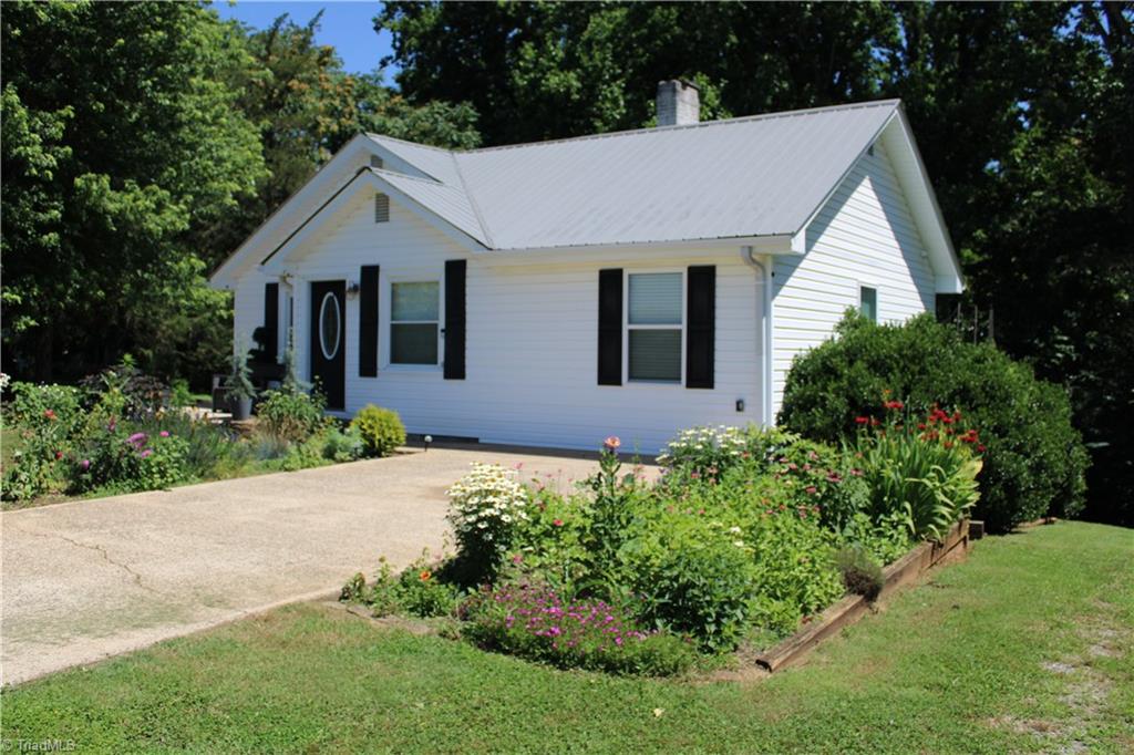 207 Turkey Ford Road Dobson, NC 27017 - Photo 3 of 35 Gallery Image 3