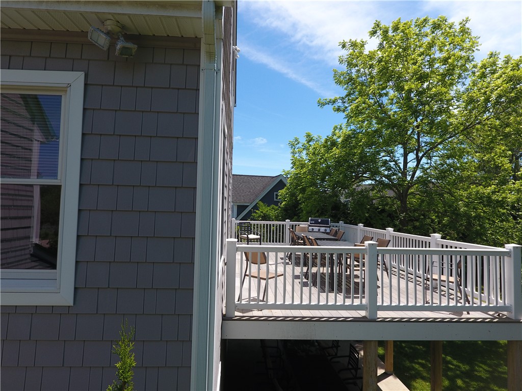 51 Glendale Road Narragansett, RI 02882 - Photo 6 of 50