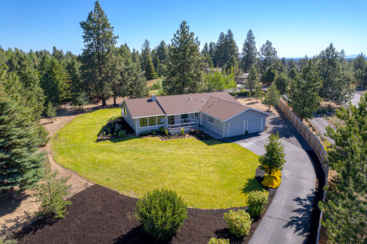 60588 Springtree Court Bend, OR 97702 - Photo 5 of 50 60588-163