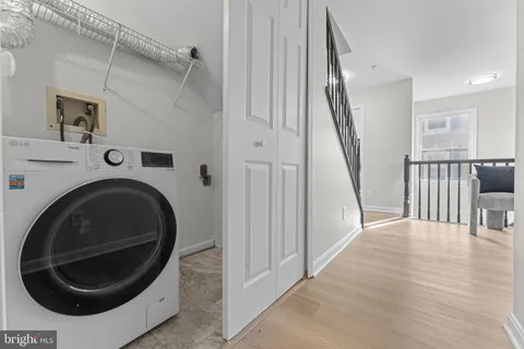 a bathroom with a tub