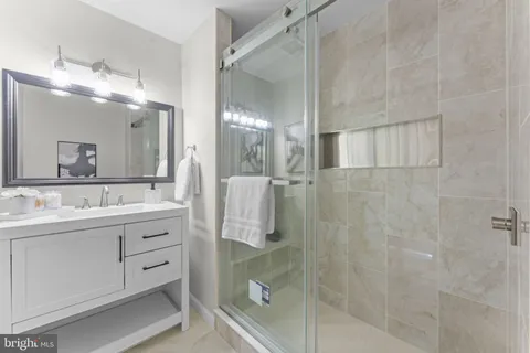 $400,000 | 4031 Chetham Way, Woodbridge, VA 22192